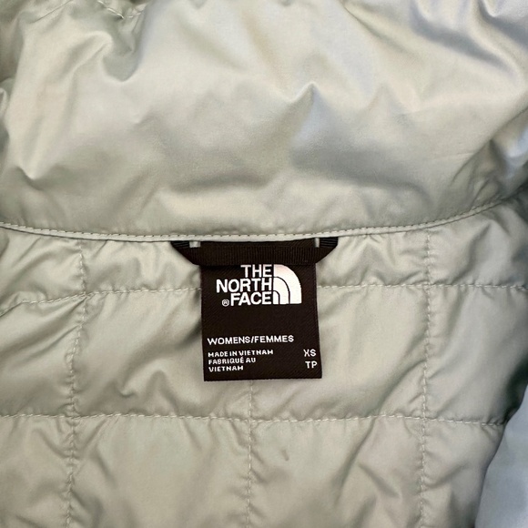 Women’s ThermoBall™ Snow Triclimate® Jacket - Size XS - Picture 3 of 8